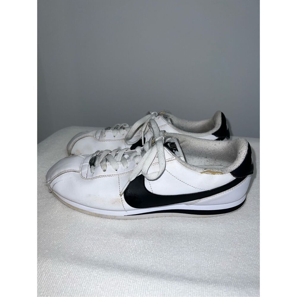Nike Classic Cortez Leather Women's Size 9.5 Sneakers White Black - Picture 3 of 10